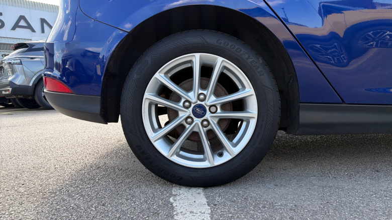 Ford Focus 1.0 EcoBoost Zetec 5dr Petrol Hatchback